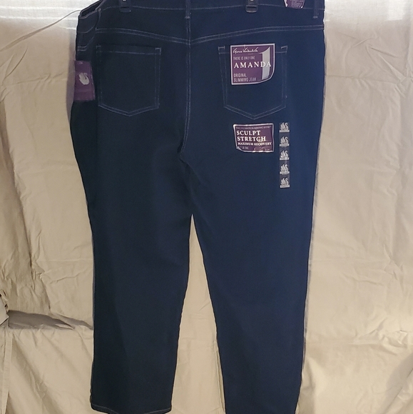 Gloria Vanderbilt Classic Fit Short Amanda Jeans - Picture 3 of 6